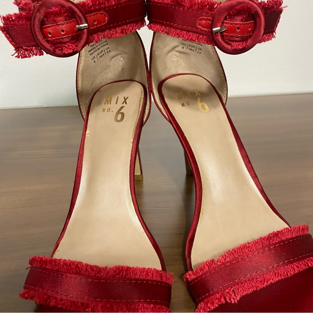 Red Heels - Picture 7 of 9